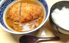 2023.1.13　小黒川パーキングエリア（下り）売店　ボリューム満点「カツカレーうどん」登場！